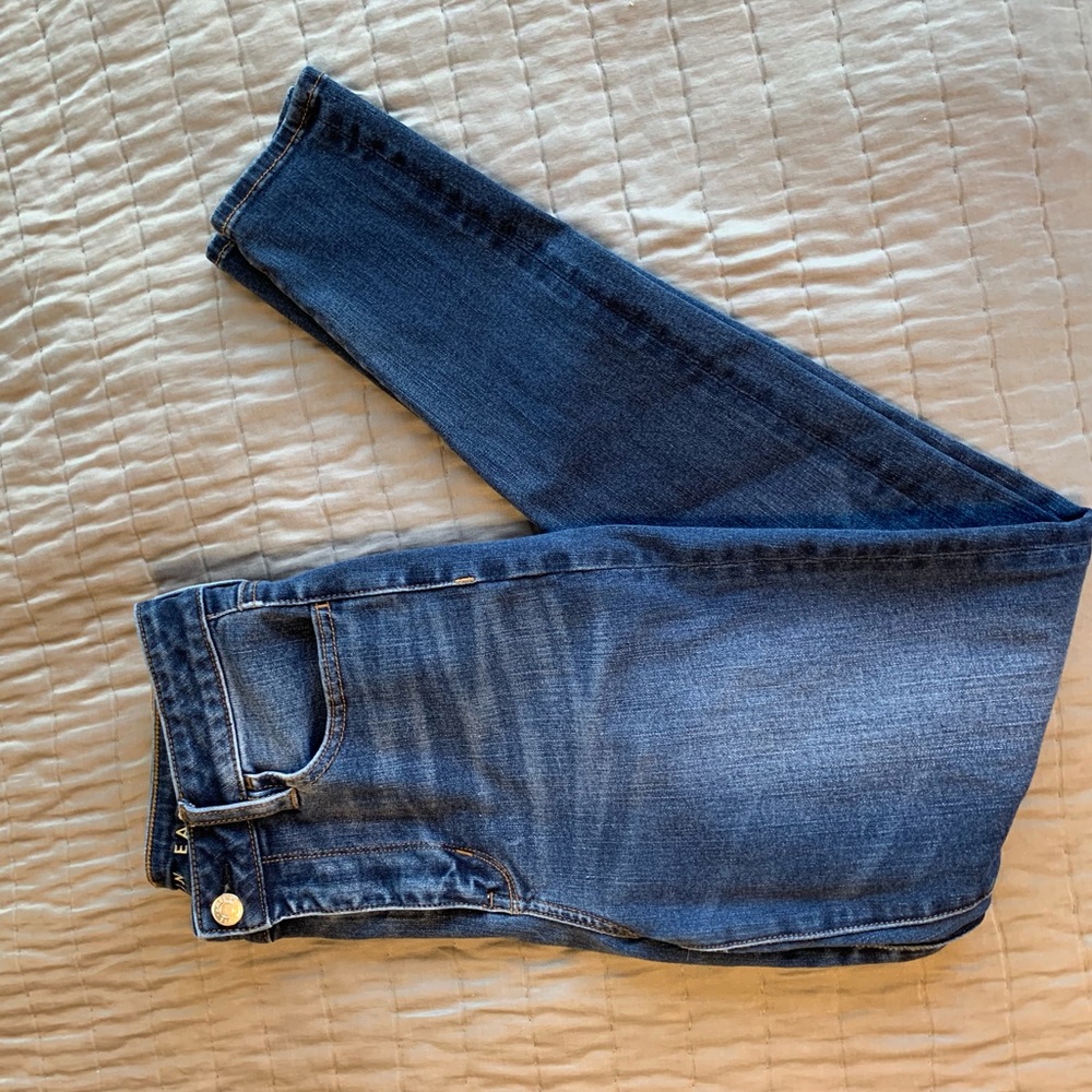 American Eagle Skinny Jean- Darker wash- HiRise